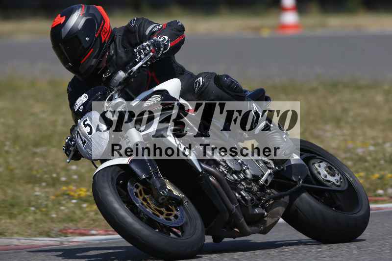 Archiv-2023/28 05.06.2023 Moto Club Anneau du Rhin/blanc-novice/25